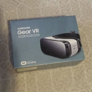 Samsung Gear VR, Powered by Oculus
